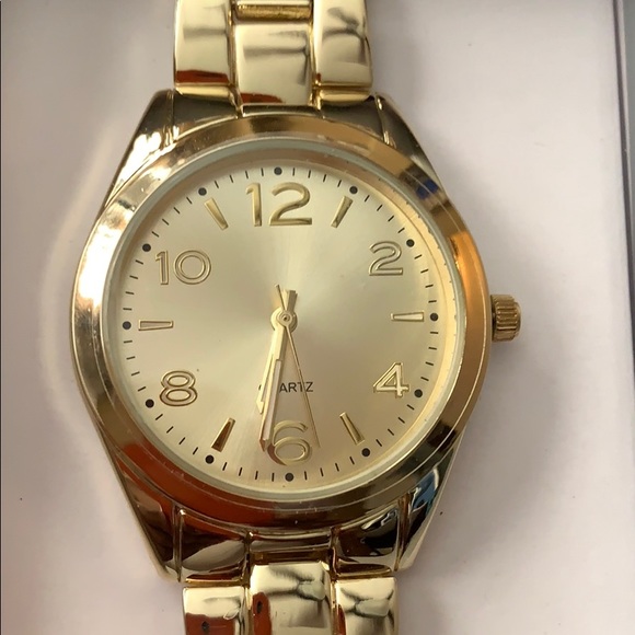 Accessories - Gold Easy Read Dial Link Watch